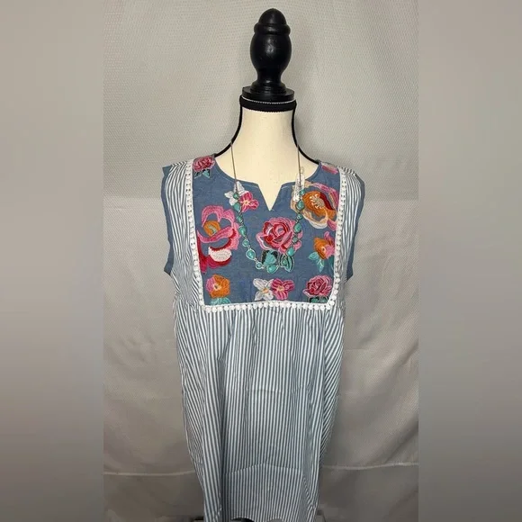 Floral Embroidered Striped Dress - Picture 2 of 11